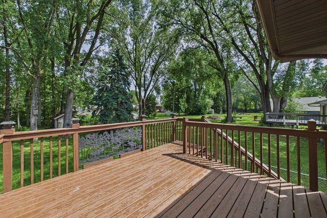 783 Berwood Avenue, Vadnais Heights, MN 55127