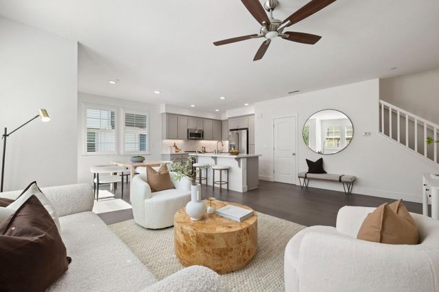 258 Carroll Street 112, Sunnyvale, CA 94086