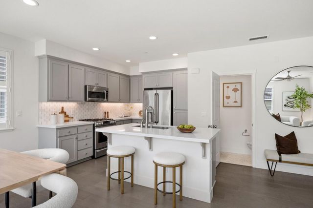 258 Carroll Street 112, Sunnyvale, CA 94086