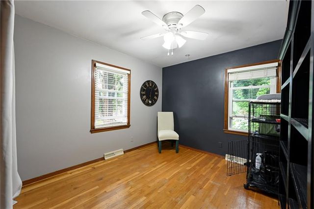12709 E Silver Lane, Sugar Creek, MO 64050