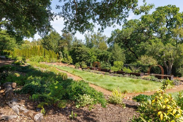 900 W Agua Caliente Rd, Sonoma, CA 95476