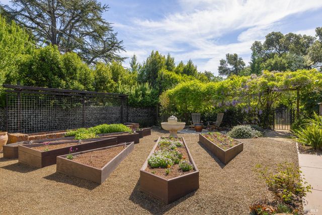 900 W Agua Caliente Rd, Sonoma, CA 95476