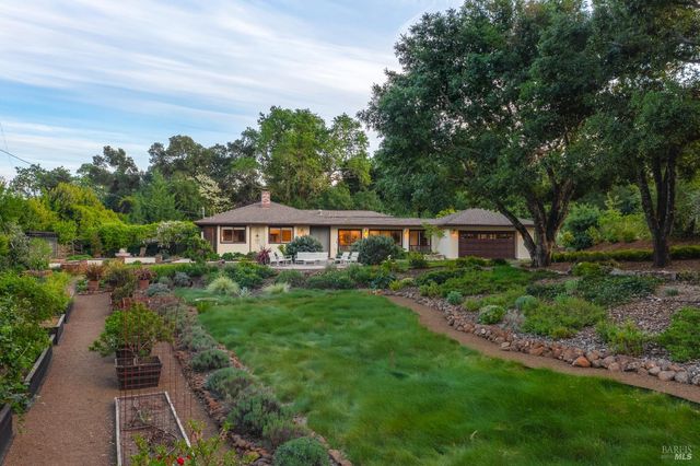 900 W Agua Caliente Rd, Sonoma, CA 95476