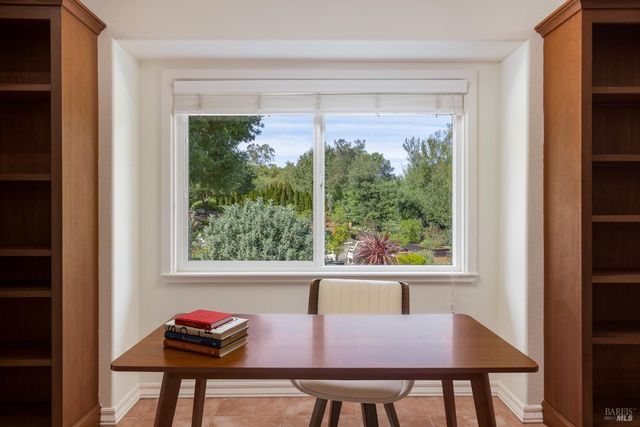 900 W Agua Caliente Rd, Sonoma, CA 95476