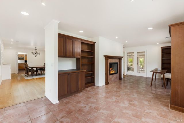 900 W Agua Caliente Rd, Sonoma, CA 95476