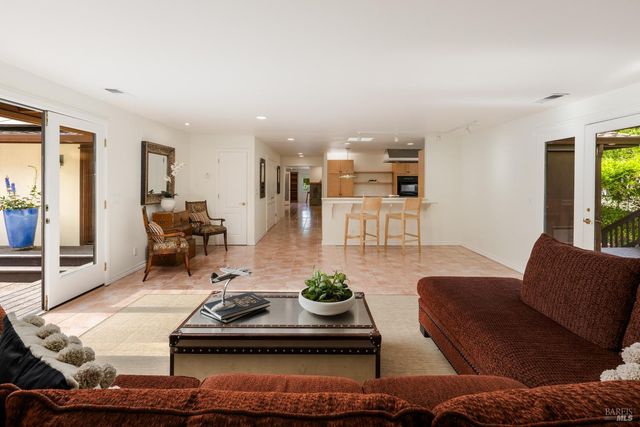 900 W Agua Caliente Rd, Sonoma, CA 95476