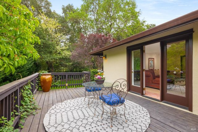 900 W Agua Caliente Rd, Sonoma, CA 95476