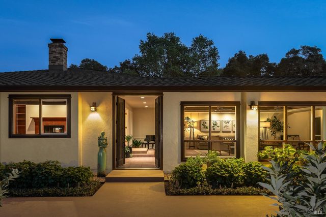 900 W Agua Caliente Rd, Sonoma, CA 95476