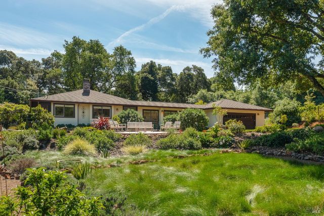 900 W Agua Caliente Rd, Sonoma, CA 95476