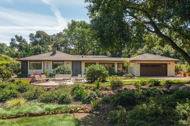 900 W Agua Caliente Rd, Sonoma, CA 95476