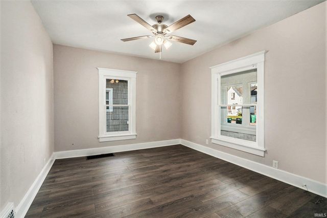 131 E 6Th Street, Mishawaka, IN 46544