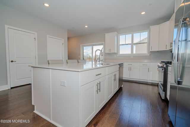 53 Mariveles Way, Tinton Falls, NJ 07724