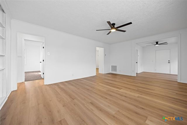 917 Carrie Avenue, Killeen, TX 76541