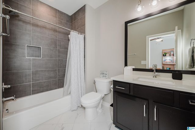 3016 ADLEY CIRCLE, Hoover, AL 35244