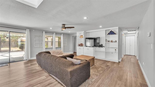 1433 ELLISON LANE, Lakeland, FL 33801