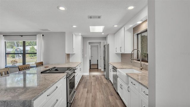 1433 ELLISON LANE, Lakeland, FL 33801