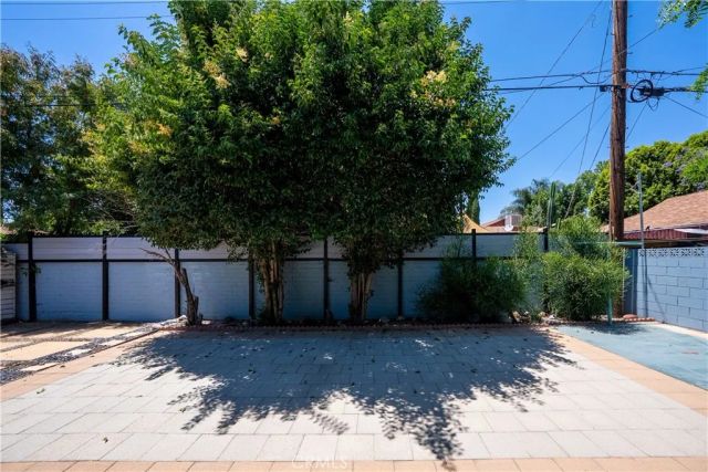 8017 Noble, Panorama City, CA 91402
