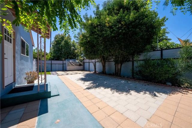 8017 Noble, Panorama City, CA 91402