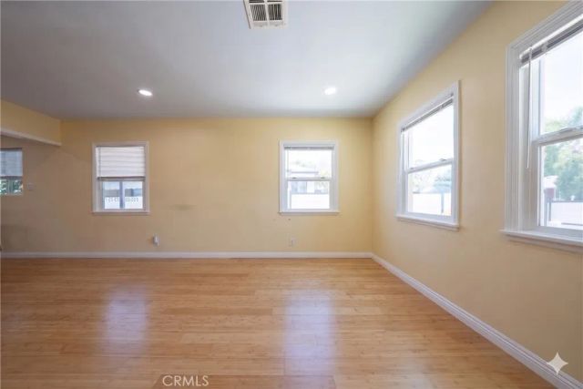 8017 Noble, Panorama City, CA 91402