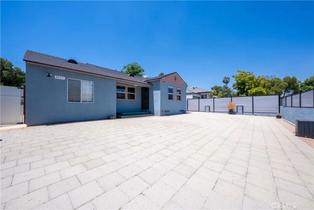 8017 Noble, Panorama City, CA 91402