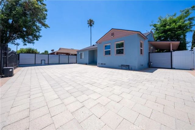 8017 Noble, Panorama City, CA 91402