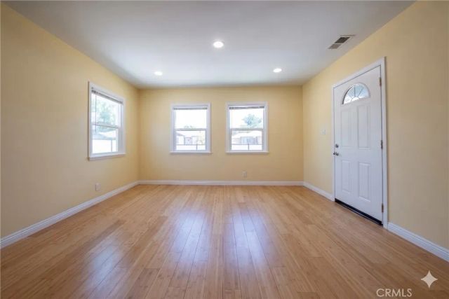 8017 Noble, Panorama City, CA 91402