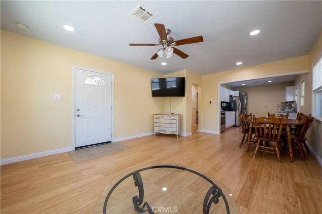 8017 Noble, Panorama City, CA 91402