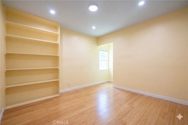 8017 Noble, Panorama City, CA 91402