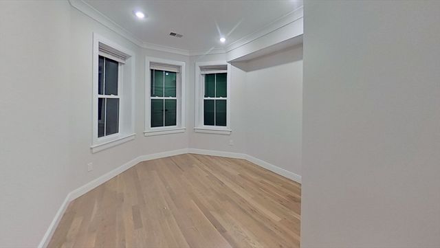 4 7 Englewood Ave, Boston, MA 02135