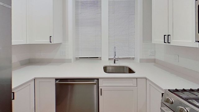 4 7 Englewood Ave, Boston, MA 02135