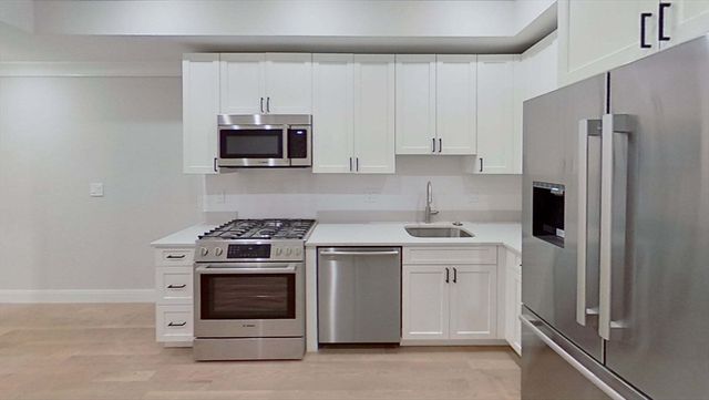 4 7 Englewood Ave, Boston, MA 02135