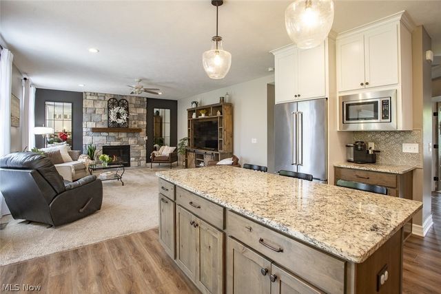 4055 Deer Lake Drive, Medina, OH 44256