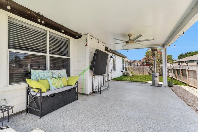 6913 Gentle Breeze Drive, Willis, TX 77318