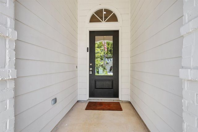 6913 Gentle Breeze Drive, Willis, TX 77318