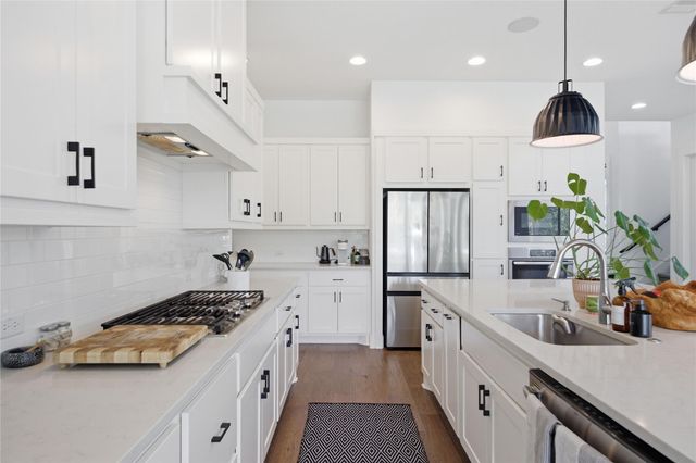 11609 Lake Stone DR 71, Austin, TX 78738