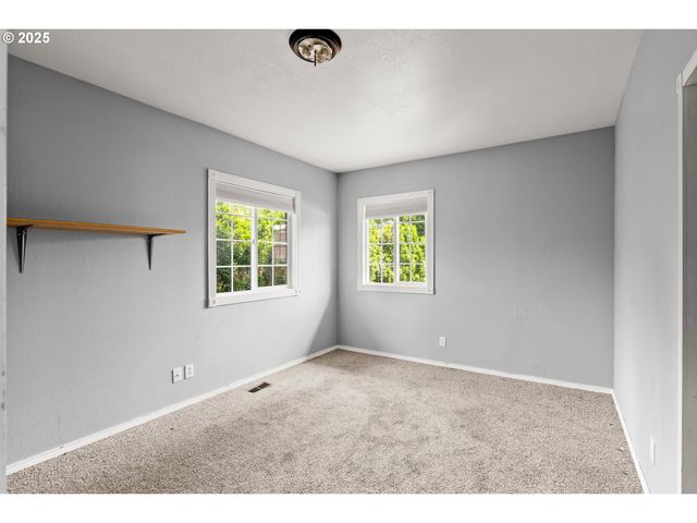 2906 Ne 57TH Ave, Portland, OR 97213