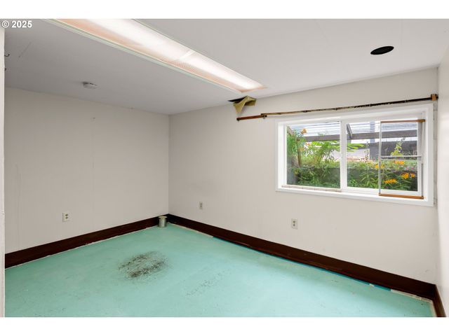 2906 Ne 57TH Ave, Portland, OR 97213