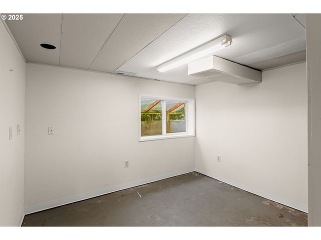 2906 Ne 57TH Ave, Portland, OR 97213