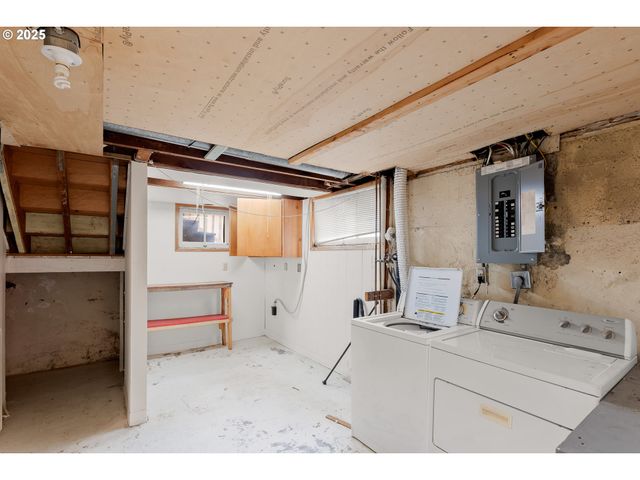 2906 Ne 57TH Ave, Portland, OR 97213