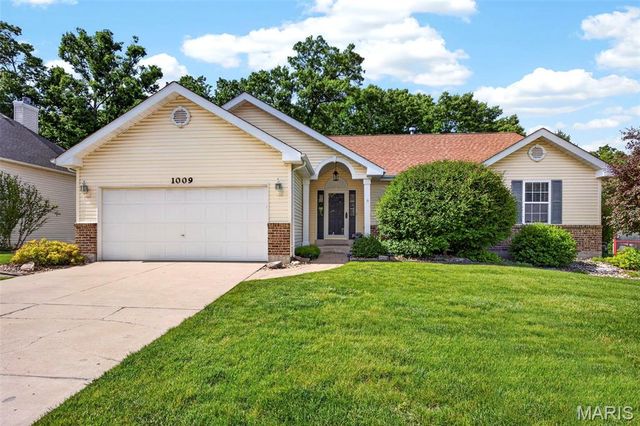 1009 Marions Cove Drive, Lake St Louis, MO 63367