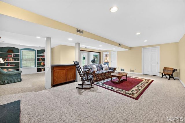 1009 Marions Cove Drive, Lake St Louis, MO 63367