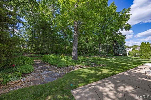1009 Marions Cove Drive, Lake St Louis, MO 63367