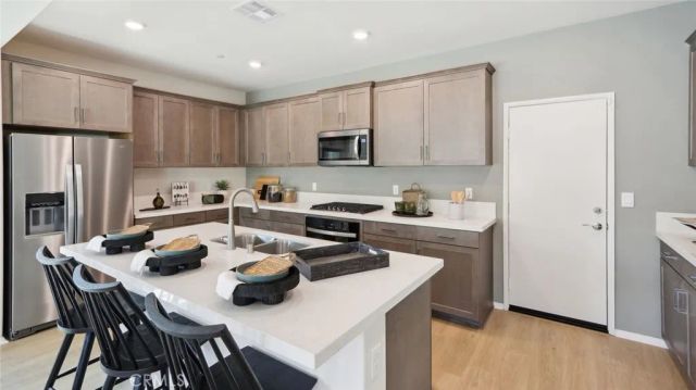 30597 Camino Placer, Winchester, CA 92596