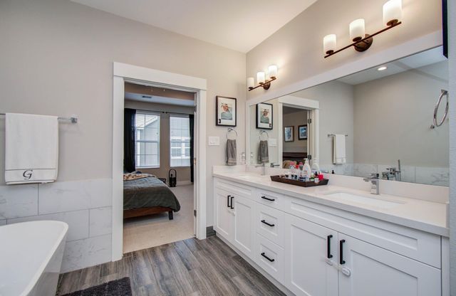 1221 W Tidwell Road, Houston, TX 77091