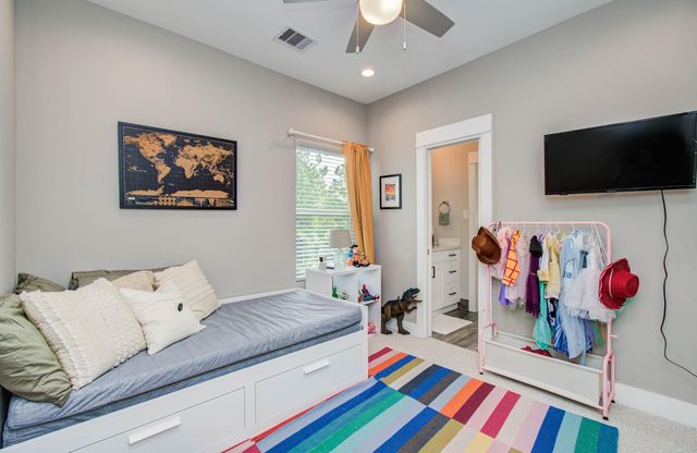 1221 W Tidwell Road, Houston, TX 77091