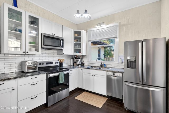 1903 DEWEY Place, Jacksonville, FL 32207