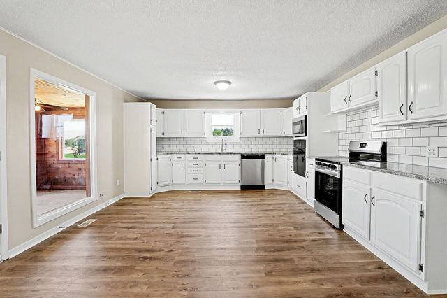 234 W Central St, Greenwich, KS 67055