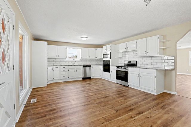 234 W Central St, Greenwich, KS 67055