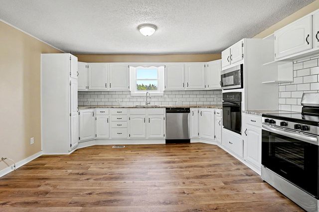 234 W Central St, Greenwich, KS 67055