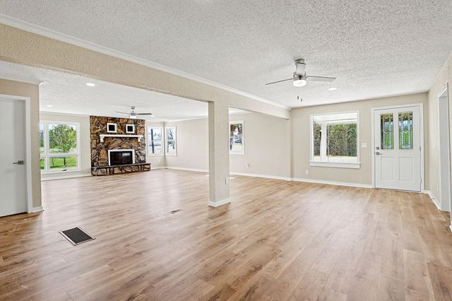 234 W Central St, Greenwich, KS 67055